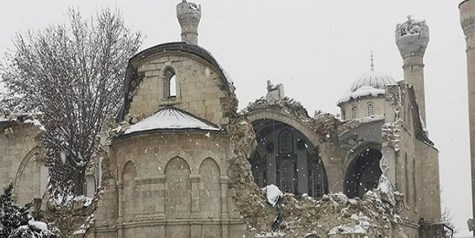 فیلم - فروریختن یک ساختمان و یک مسجد در زلزله امروز ترکیه